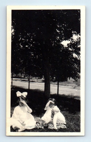 Old vintage photo pair girls - old,